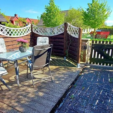 Gemuetliche In Mit Terrasse Apartamento